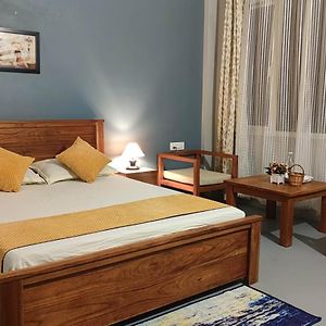 Deluxe Double Room Bath
